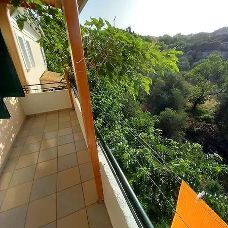 Lontza Apartament *